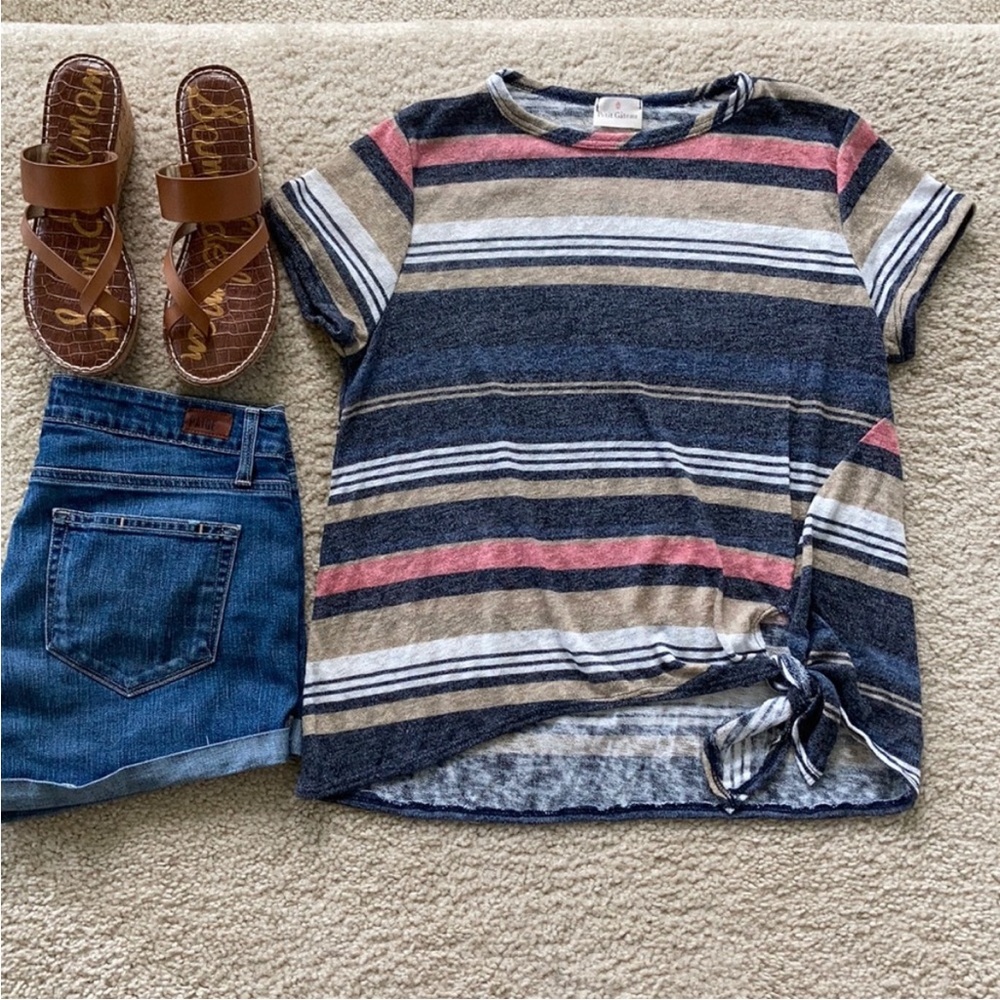 Striped Side Knotted Short Sleeve Top - Picture 2 of 5